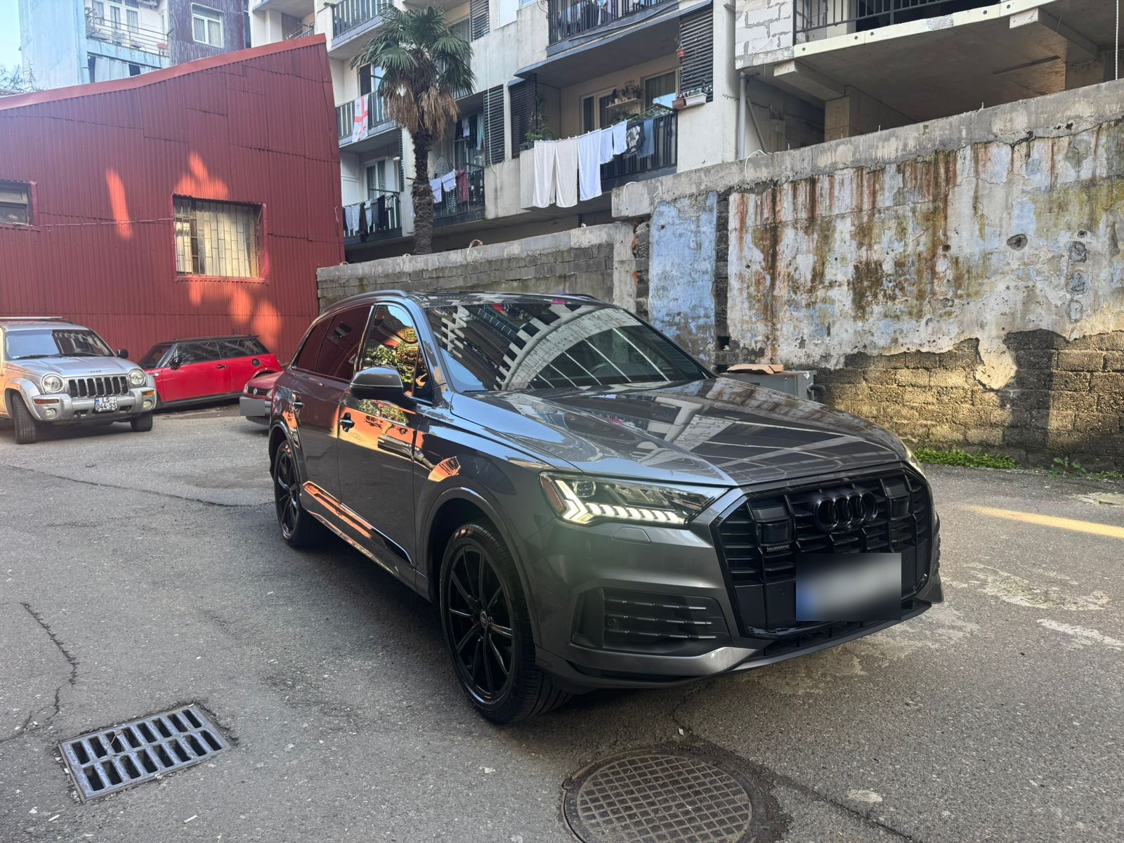 Audi Q7 2023 — фото 4 купить в Москве