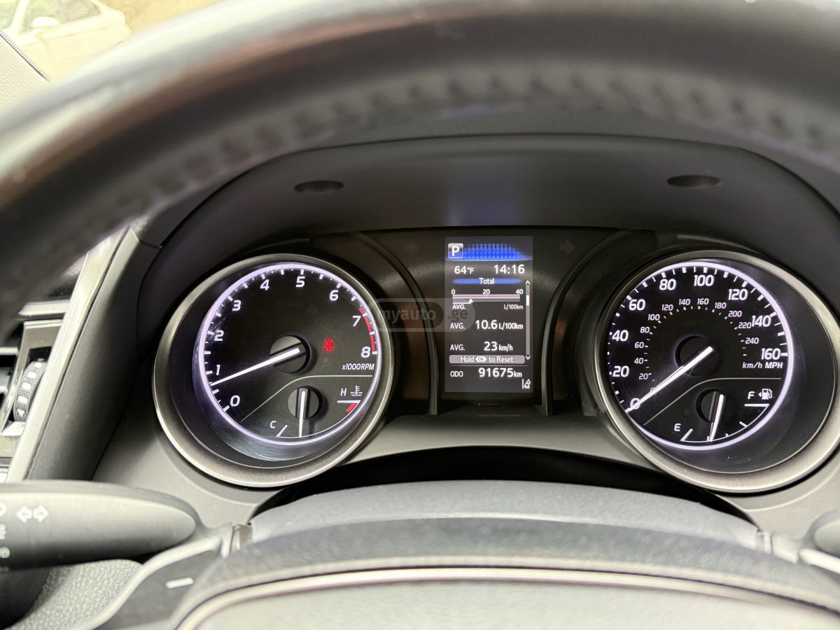 Toyota Camry - фото 7