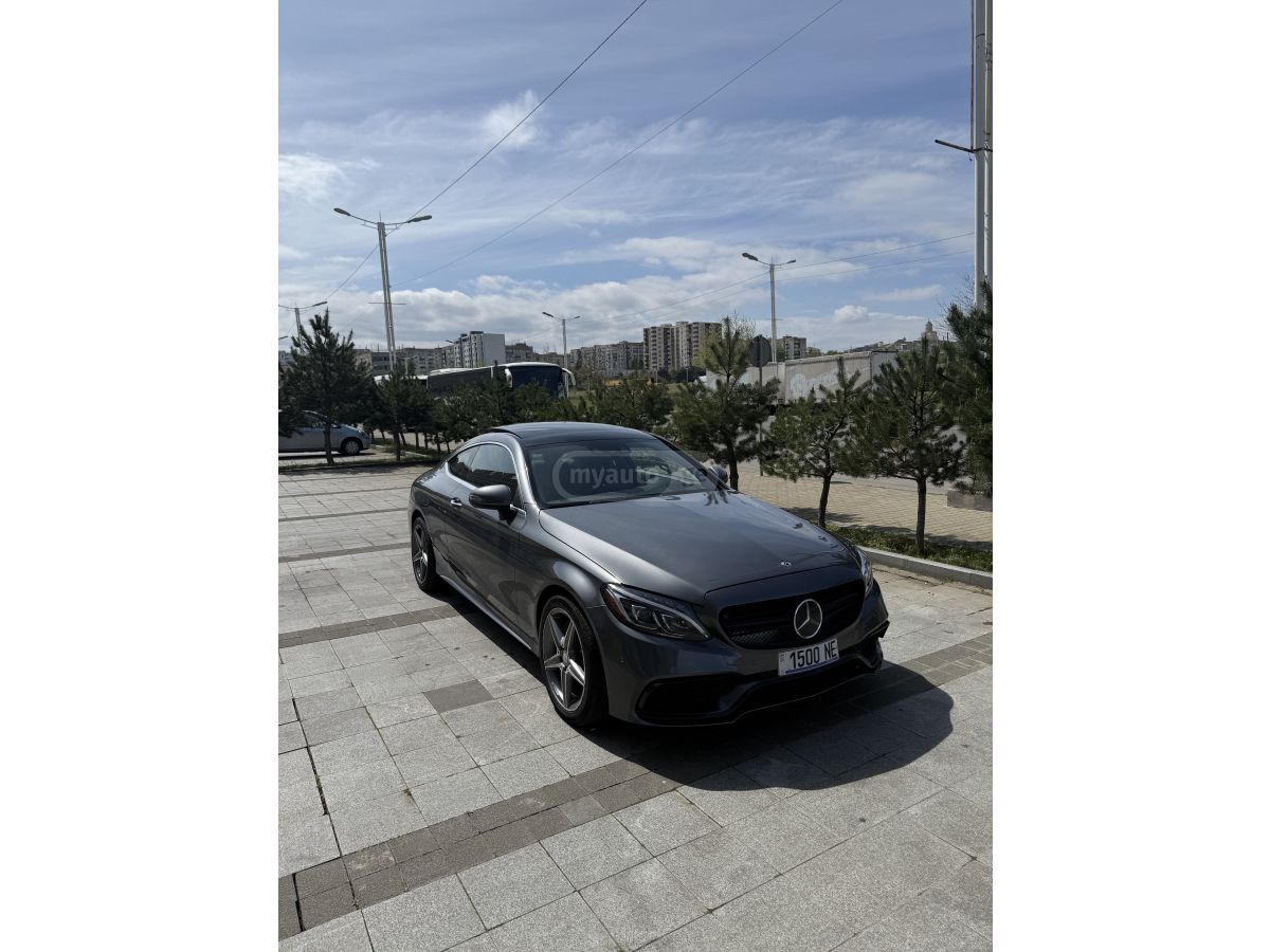 Mercedes-Benz C 300 - фото 1