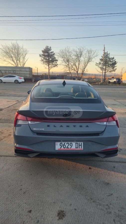 Hyundai SE 4dr Sedan CVT — миниатюра 11