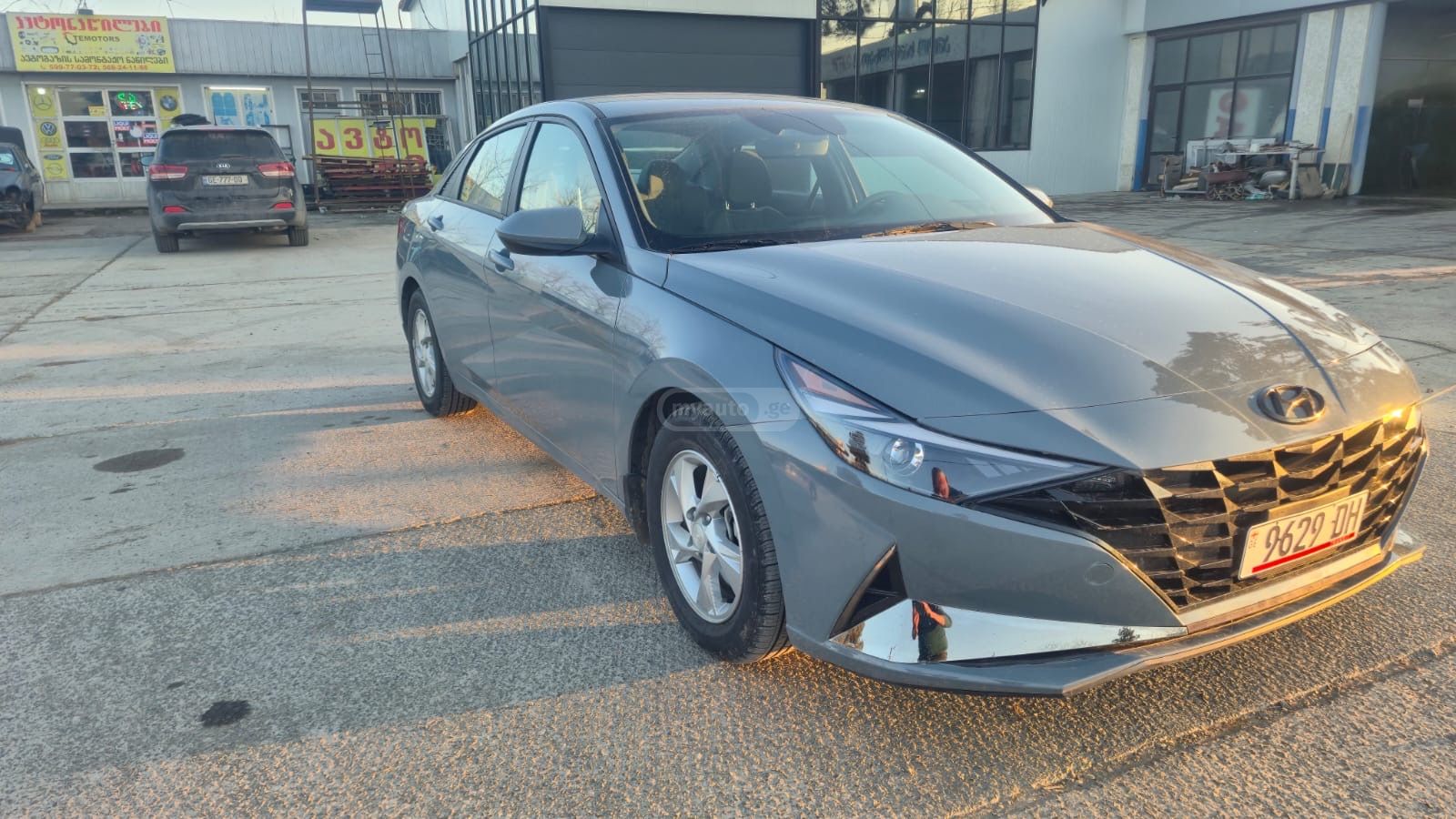 Hyundai SE 4dr Sedan CVT — миниатюра 2