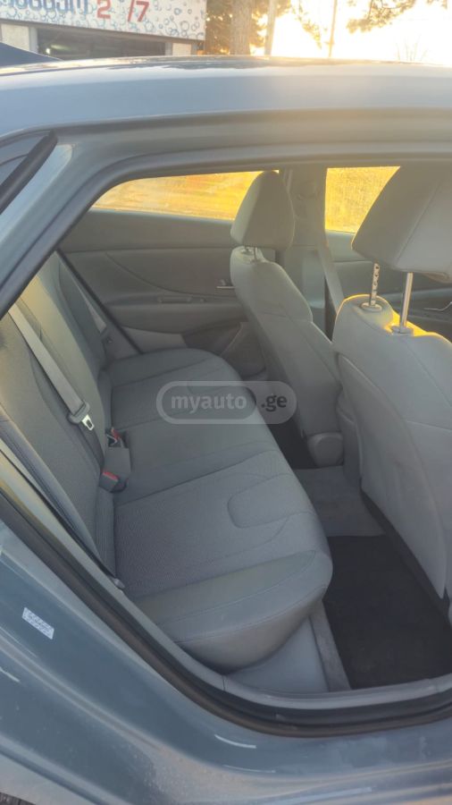 Hyundai SE 4dr Sedan CVT — миниатюра 7