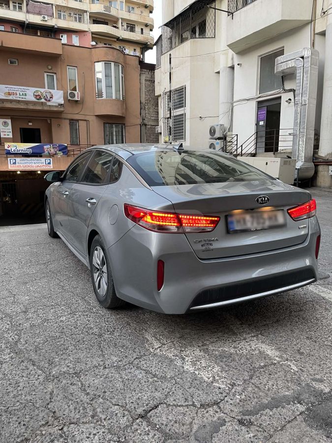 Kia Optima - фото 1