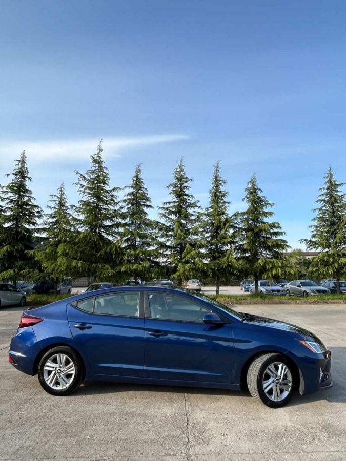 Hyundai Elantra - фото 2