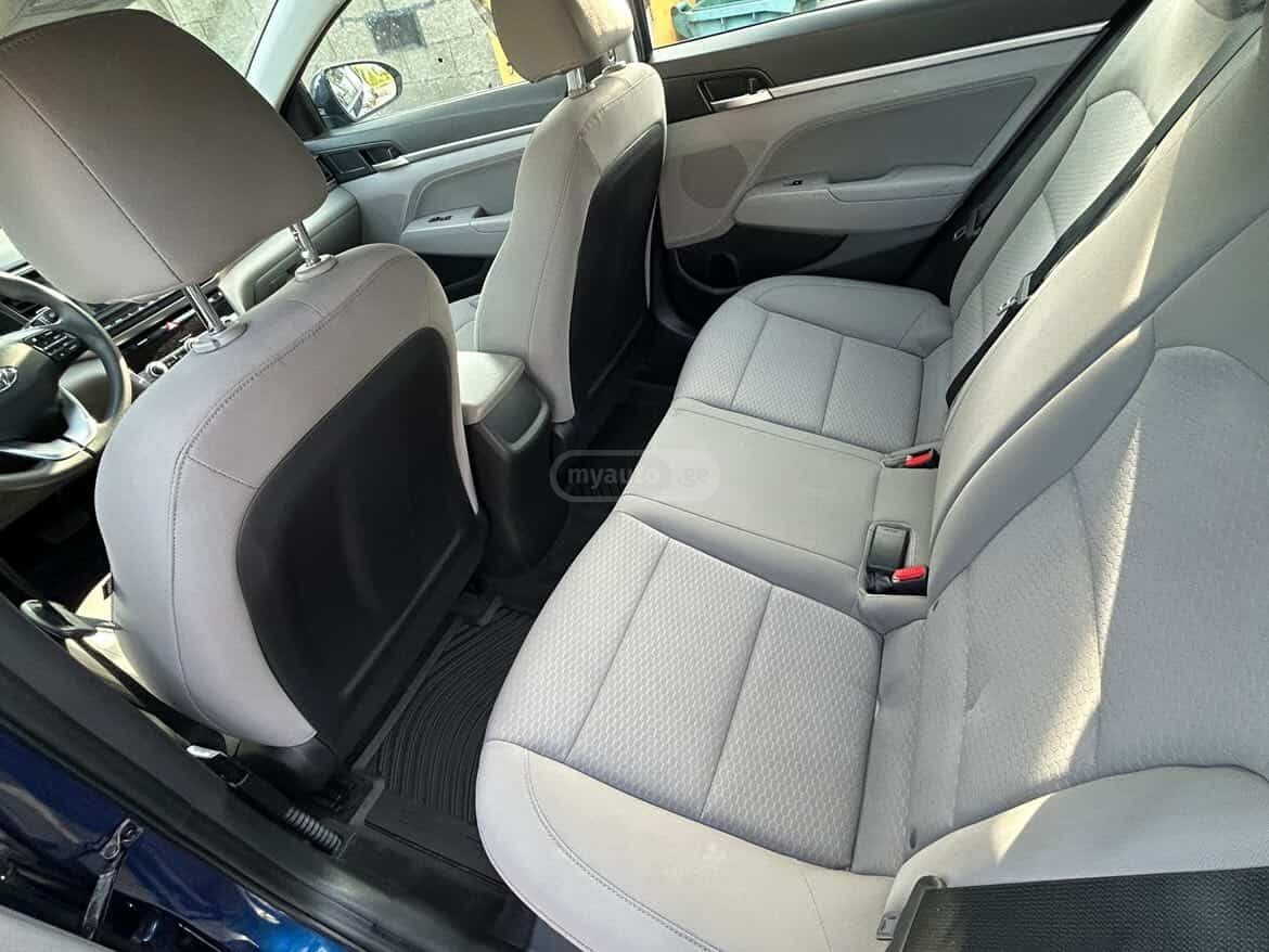 Hyundai Elantra - фото 6