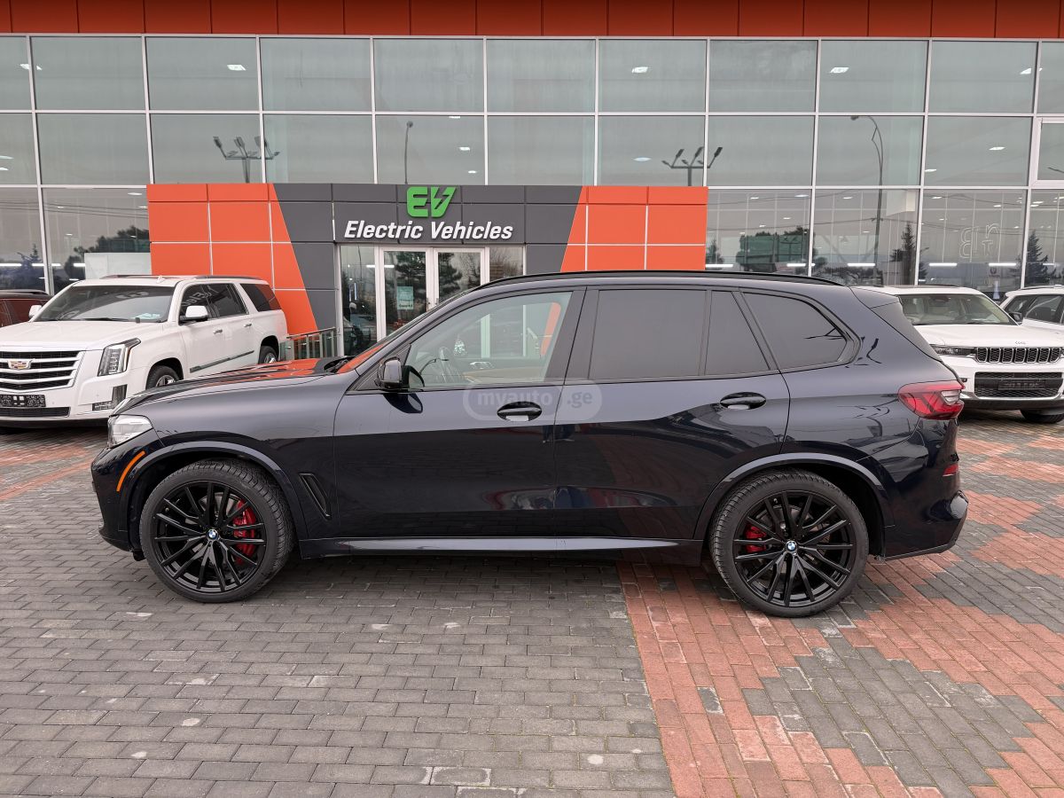 BMW xDrive40i 4dr All-Wheel Drive — миниатюра 3