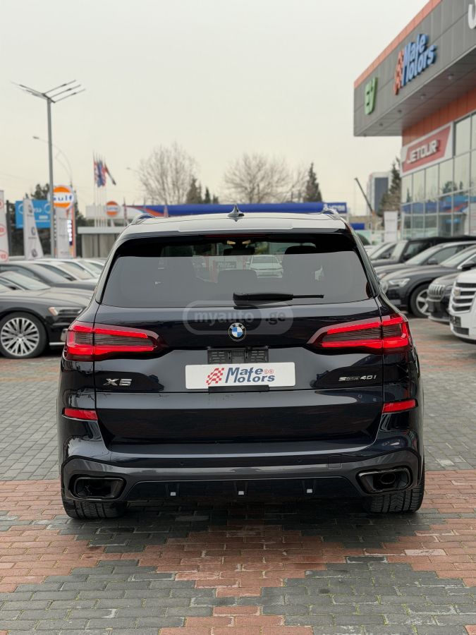 BMW xDrive40i 4dr All-Wheel Drive — миниатюра 8