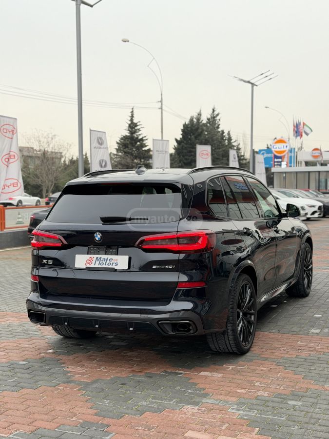 BMW xDrive40i 4dr All-Wheel Drive — миниатюра 9