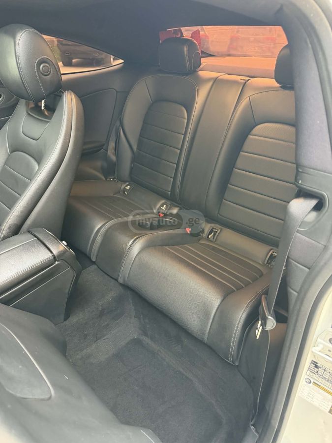Mercedes-Benz C 300 - фото 12