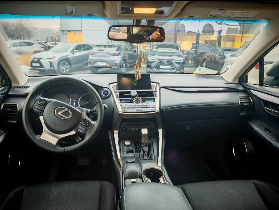 Lexus NX 300 - фото 2