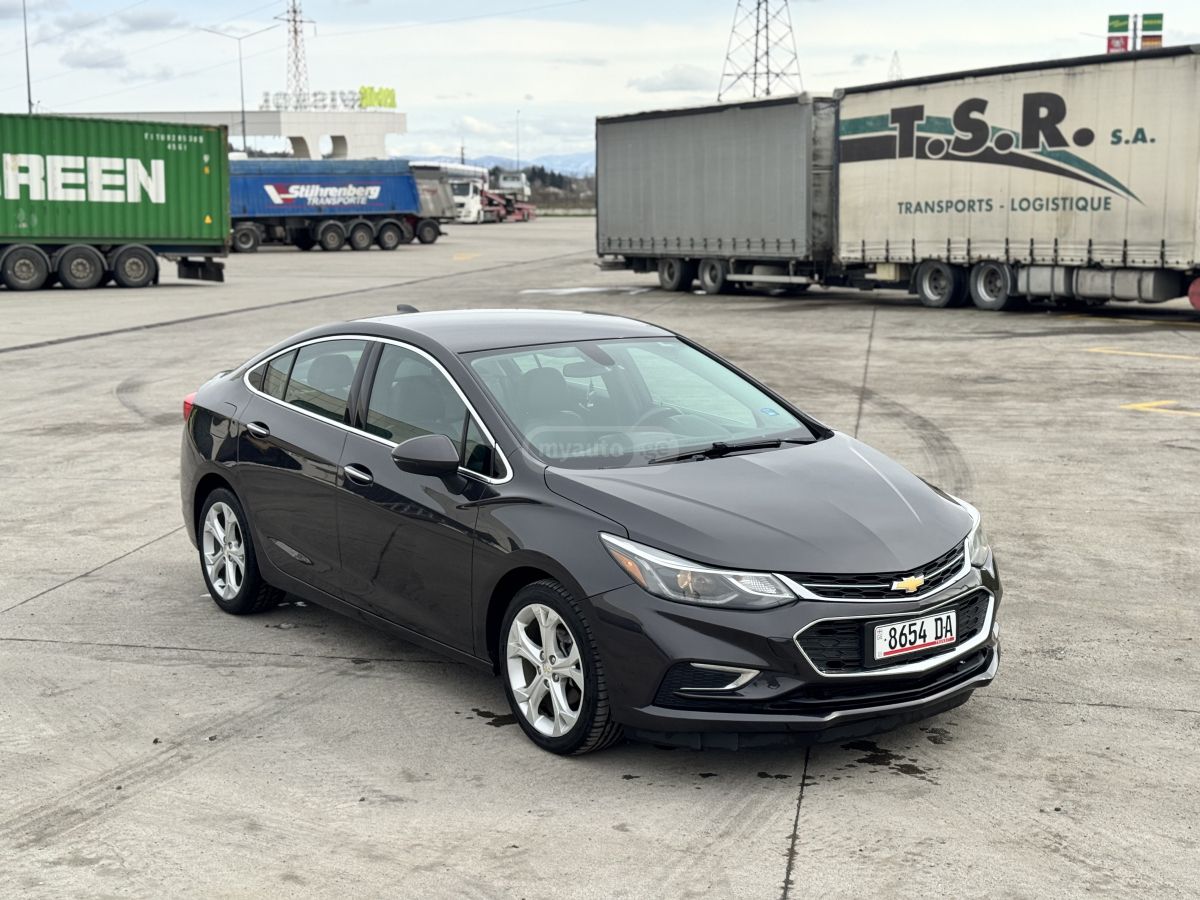Chevrolet Cruze - фото 1