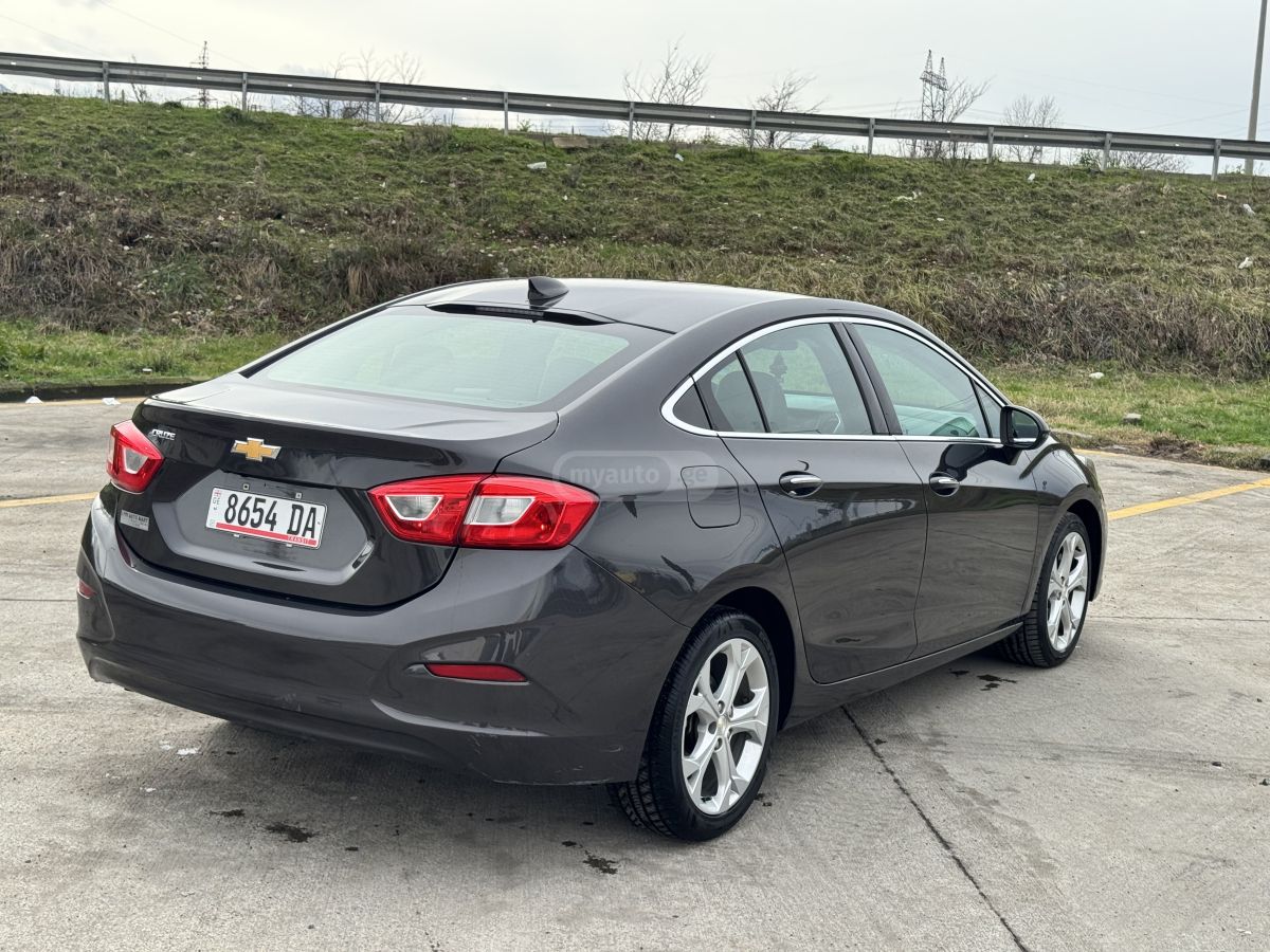 Chevrolet Cruze - фото 12