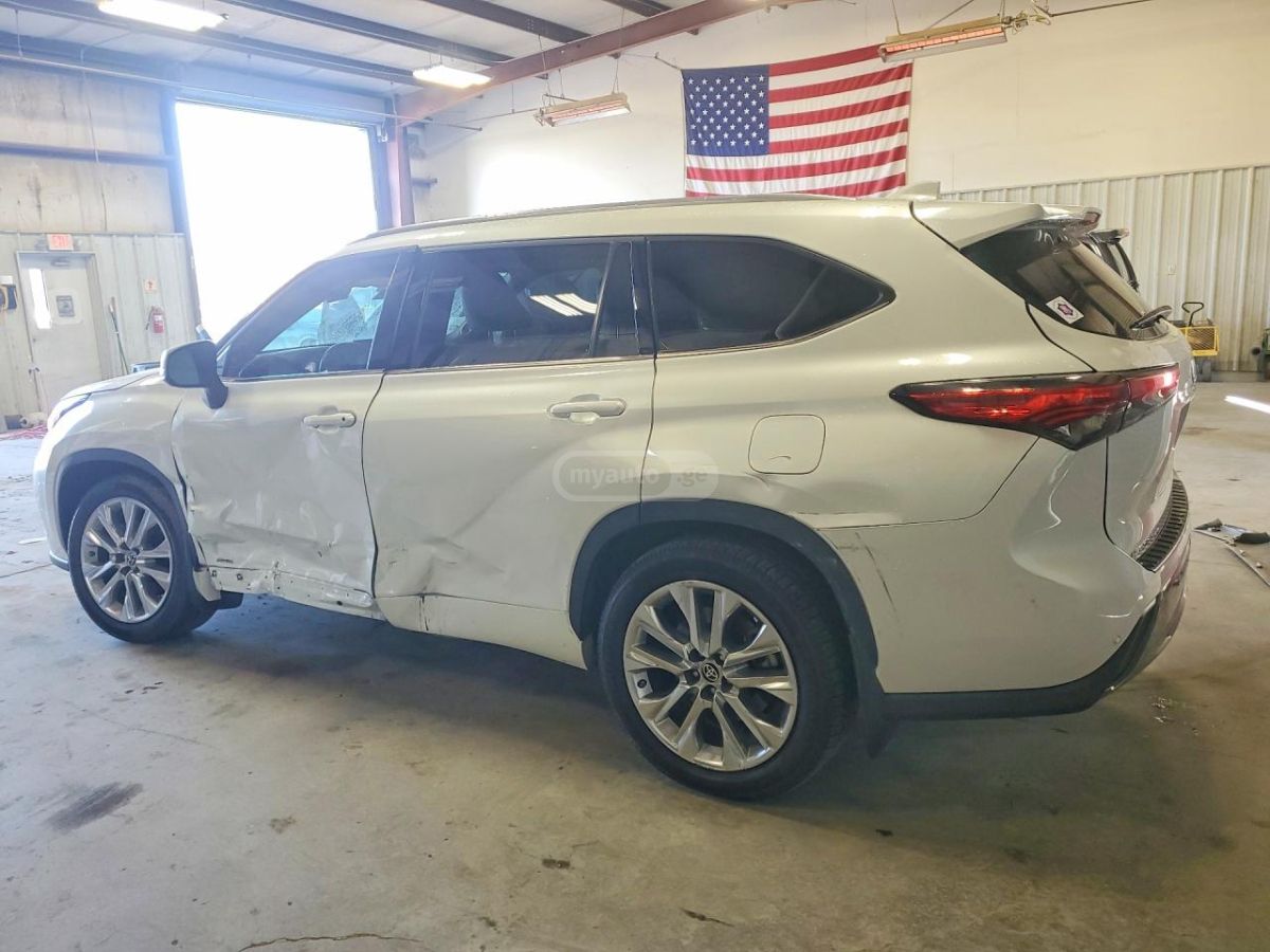 Toyota Highlander - фото 3