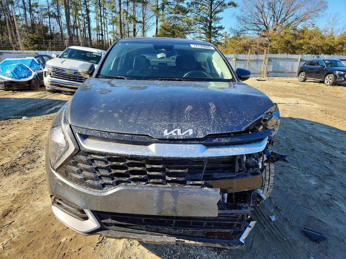 Kia Sportage - фото 1