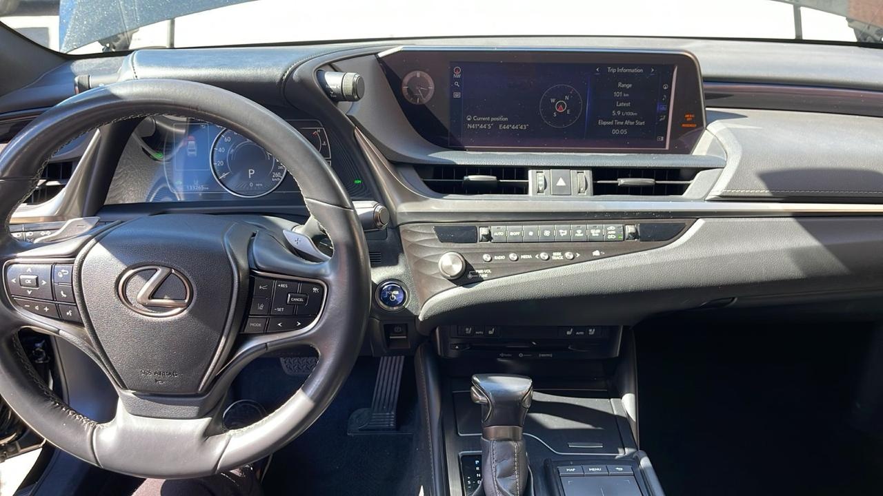 Lexus ES 300 - фото 5