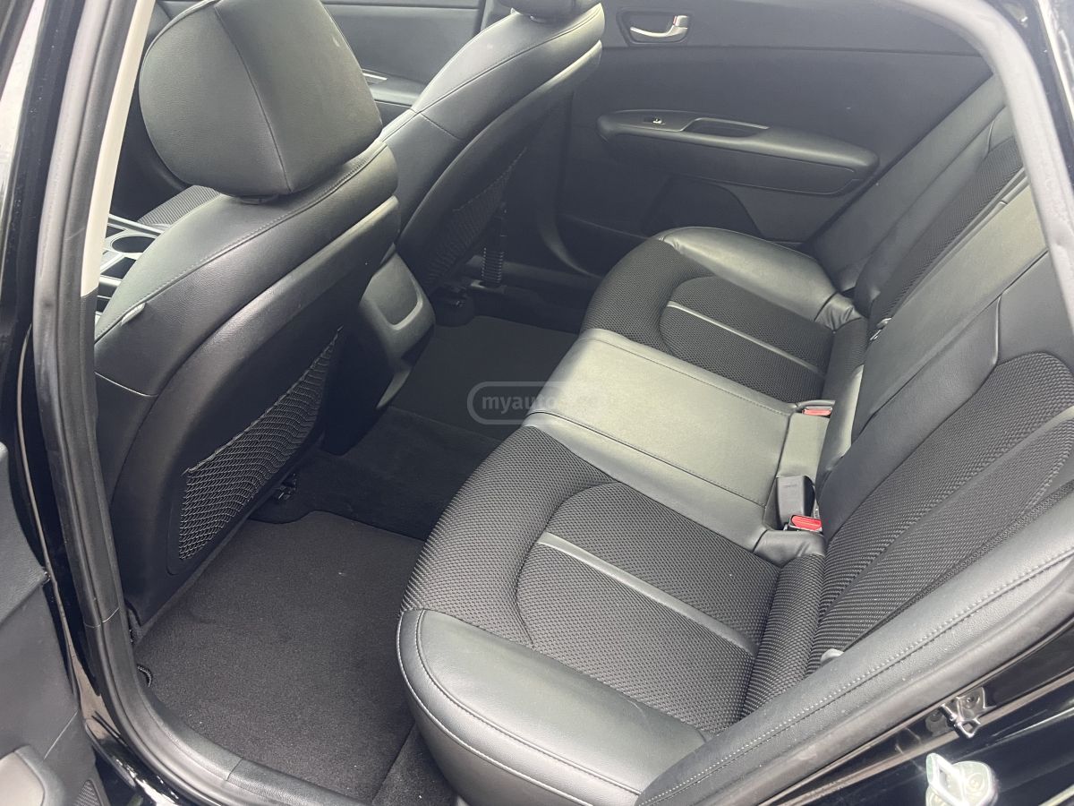 Kia Optima - фото 8