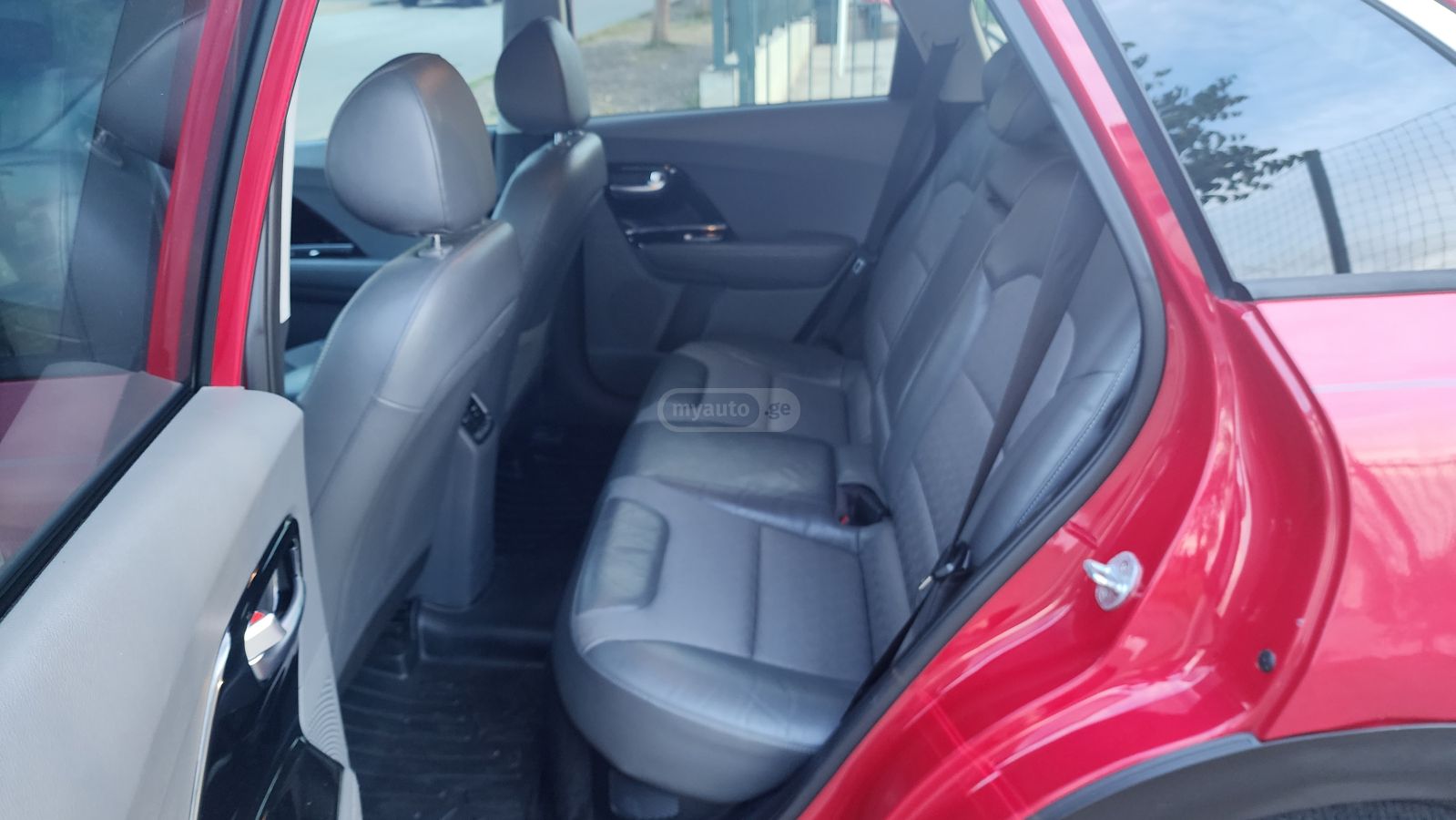 Kia Niro - фото 13