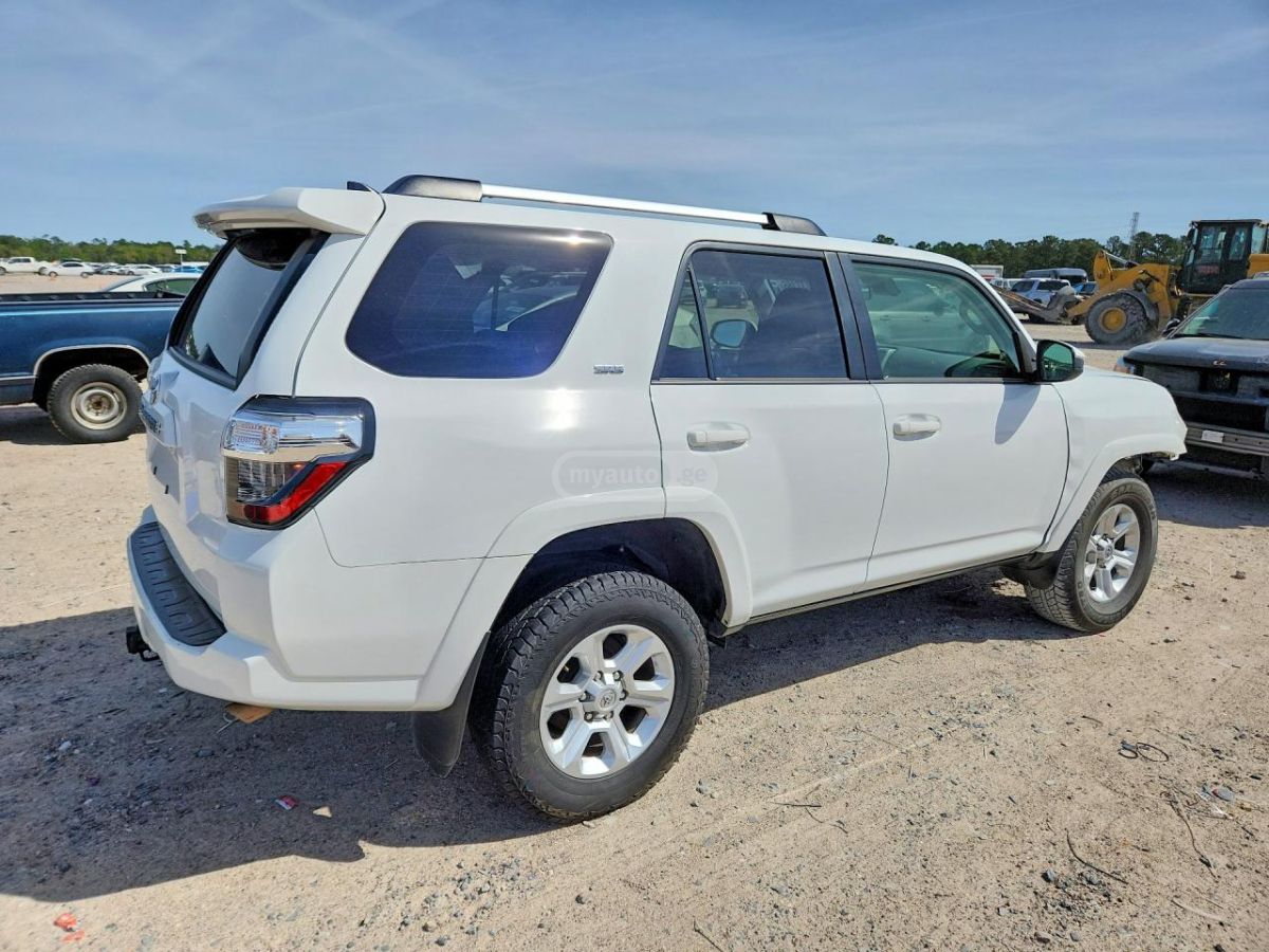 Toyota 4 Runner - фото 3