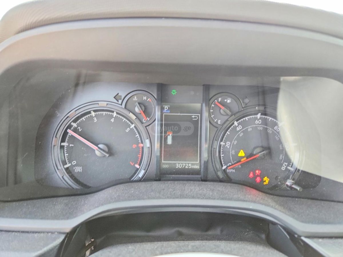Toyota 4 Runner - фото 9