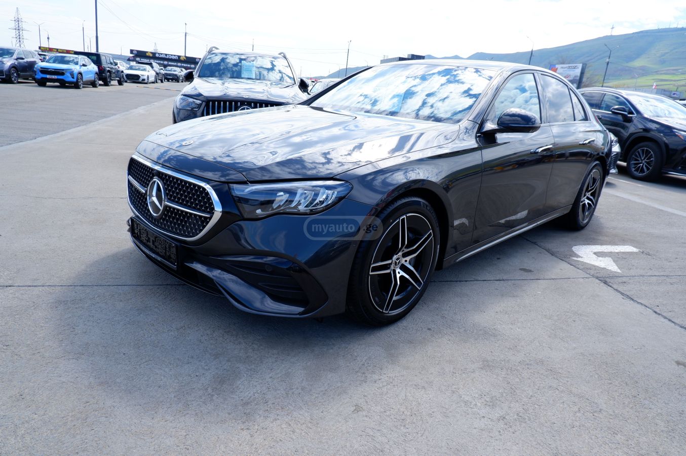 Mercedes-Benz E 200 - фото 1