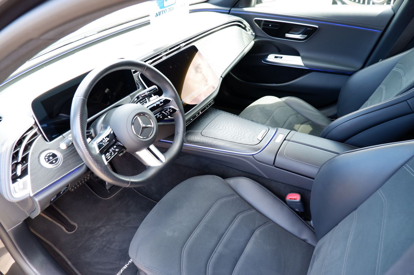 Mercedes-Benz E 200 - фото 12