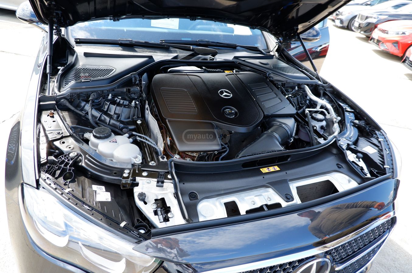 Mercedes-Benz E 200 - фото 15