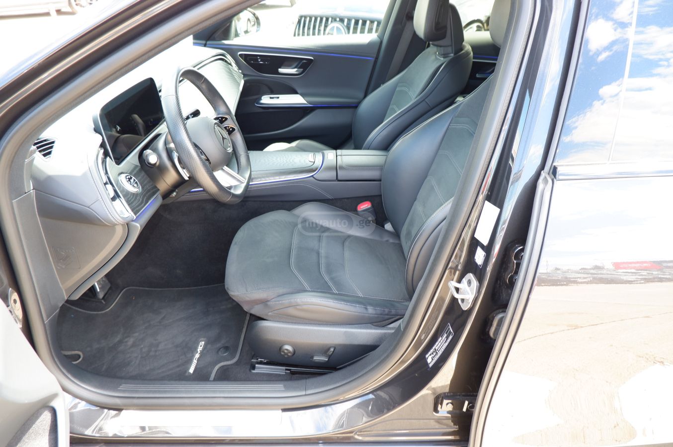 Mercedes-Benz E 200 - фото 9