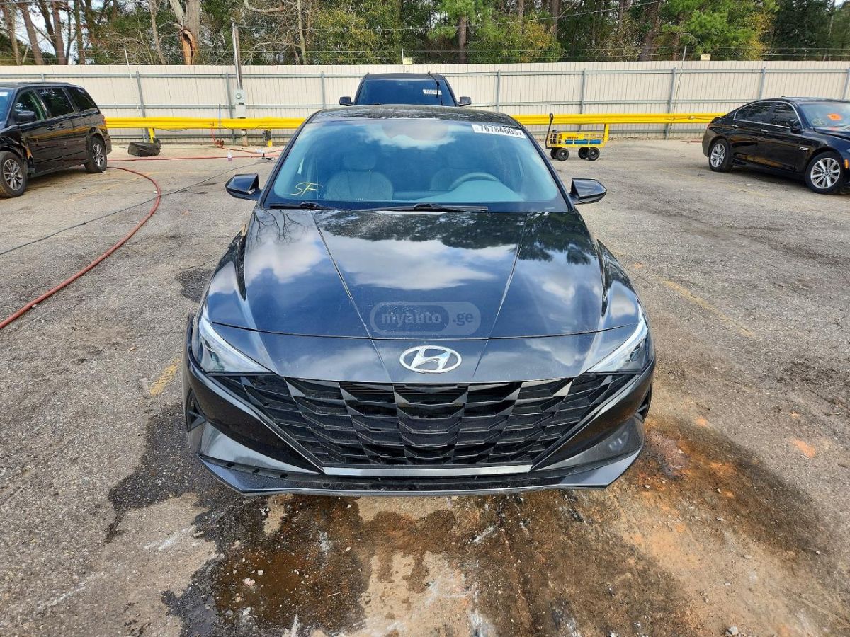 Hyundai Elantra - фото 5