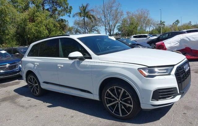 Audi Q7 - фото 1