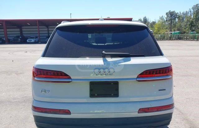 Audi Q7 - фото 13