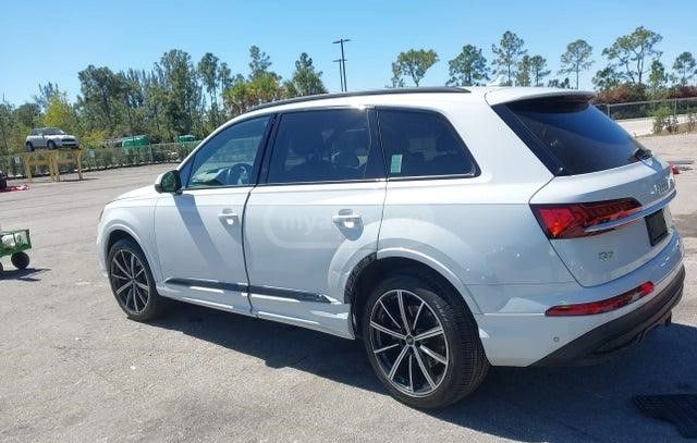 Audi Q7 - фото 3