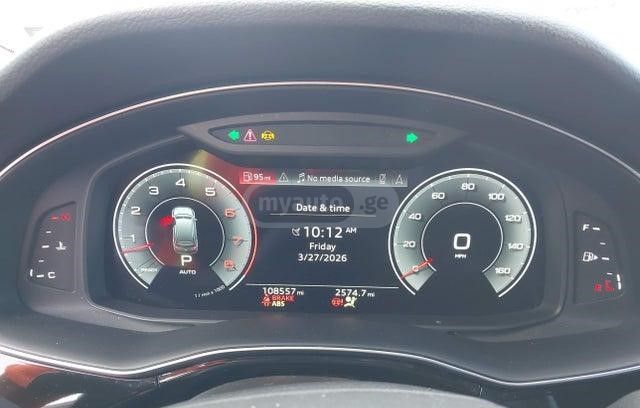 Audi Q7 - фото 7