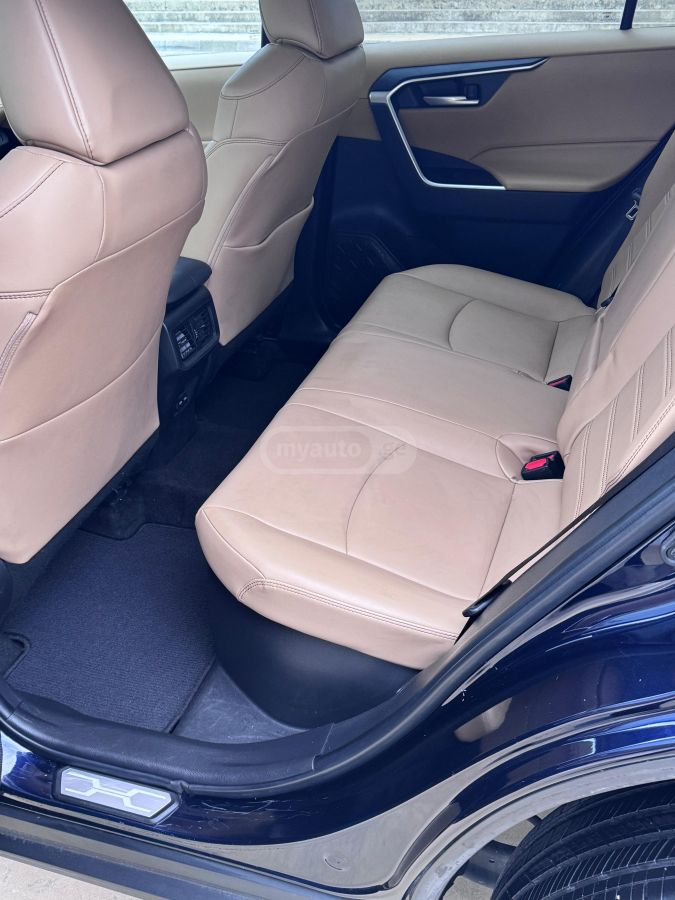 Toyota Rav 4 - фото 11