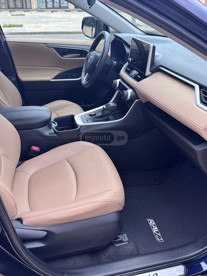 Toyota Rav 4 - фото 9