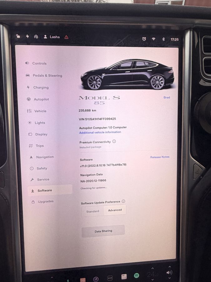 Tesla Model S - фото 8