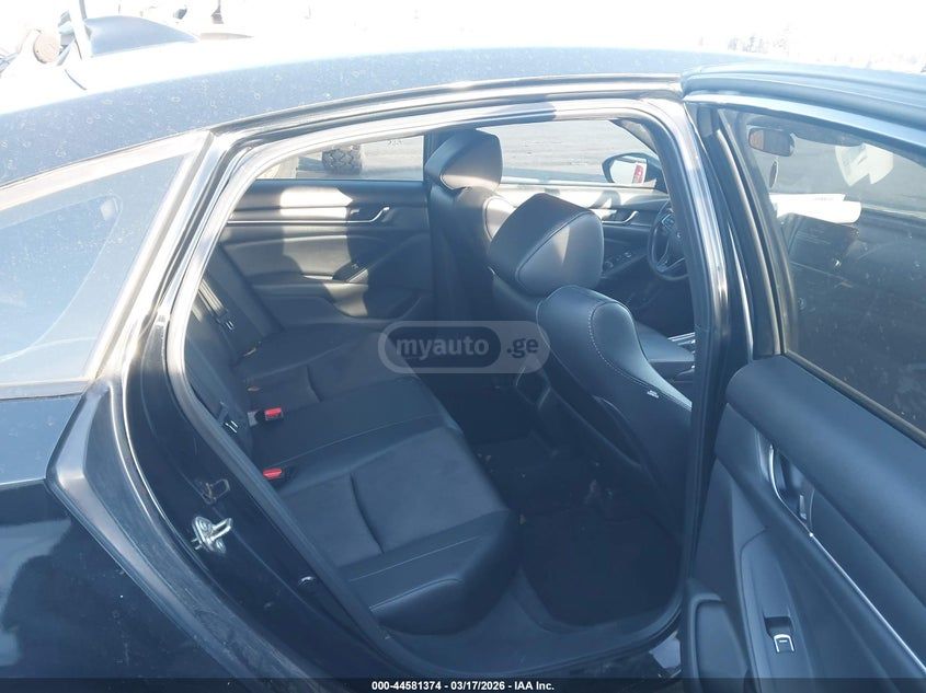 Honda Accord - фото 8