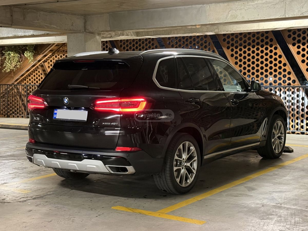 BMW xDrive40i 4dr All-Wheel Drive — миниатюра 2