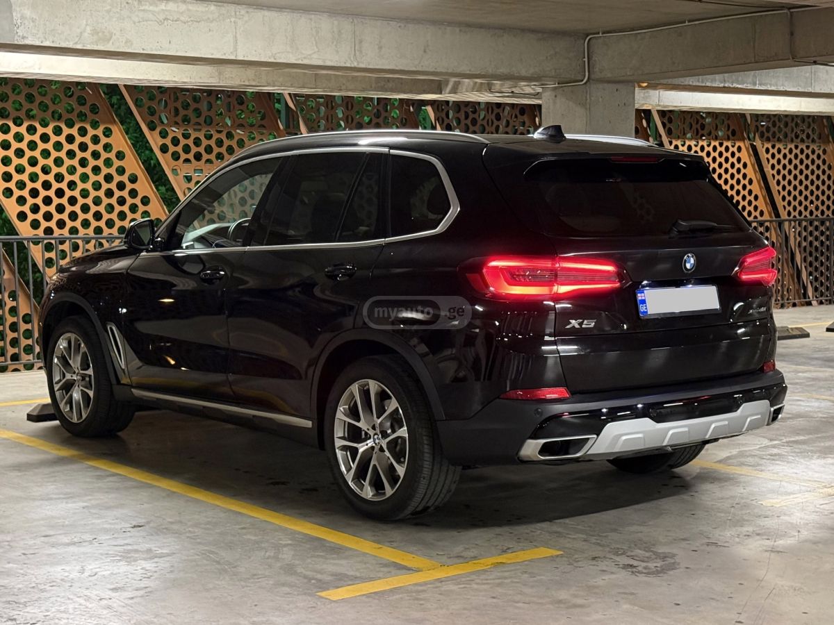 BMW xDrive40i 4dr All-Wheel Drive — миниатюра 6