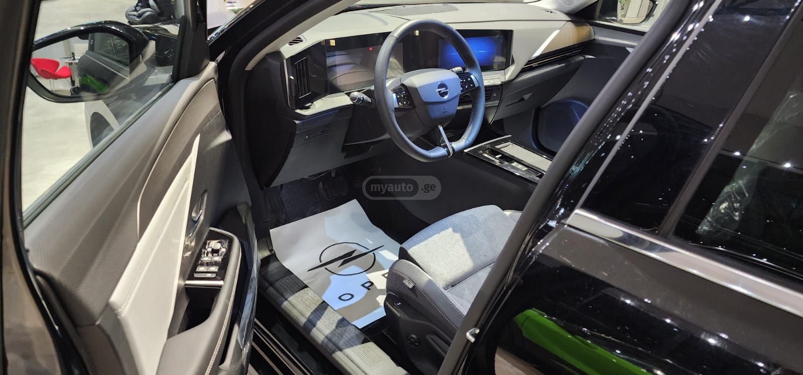 Opel Astra 2023 — миниатюра 11