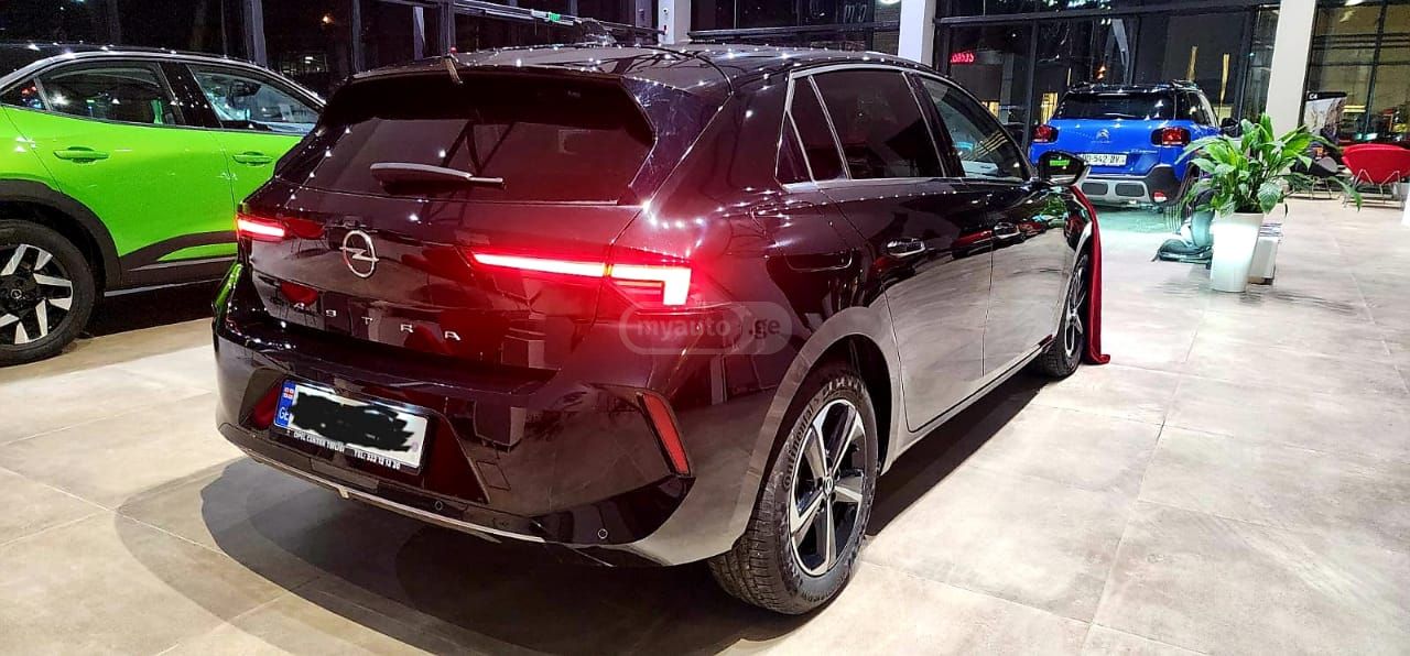 Opel Astra 2023 — миниатюра 5