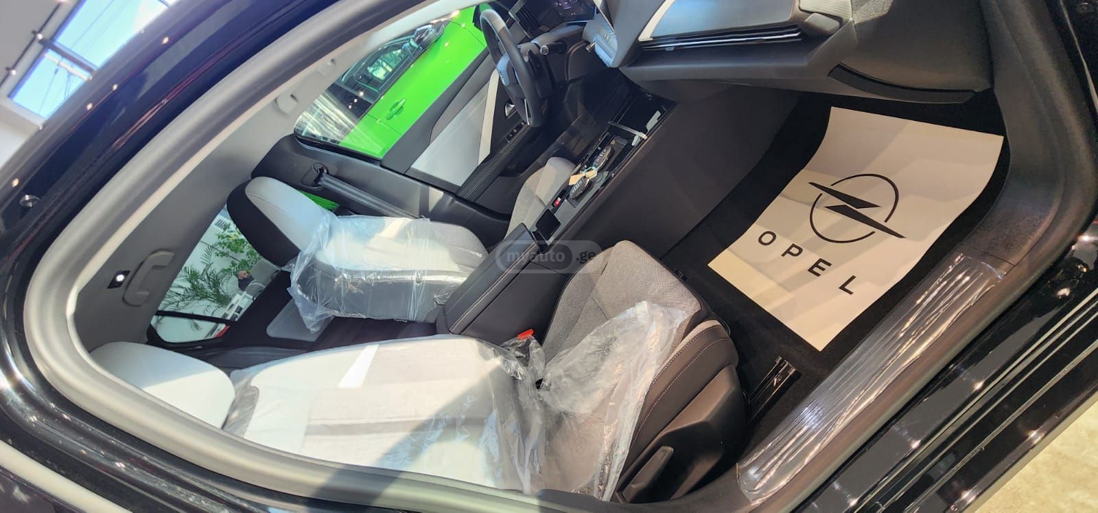 Opel Astra 2023 — миниатюра 8