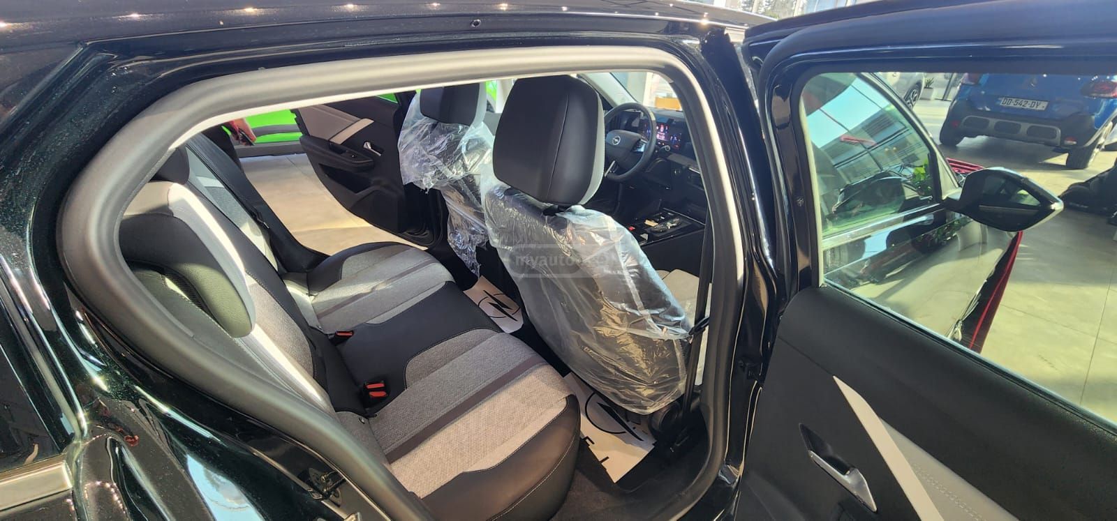 Opel Astra 2023 — миниатюра 9