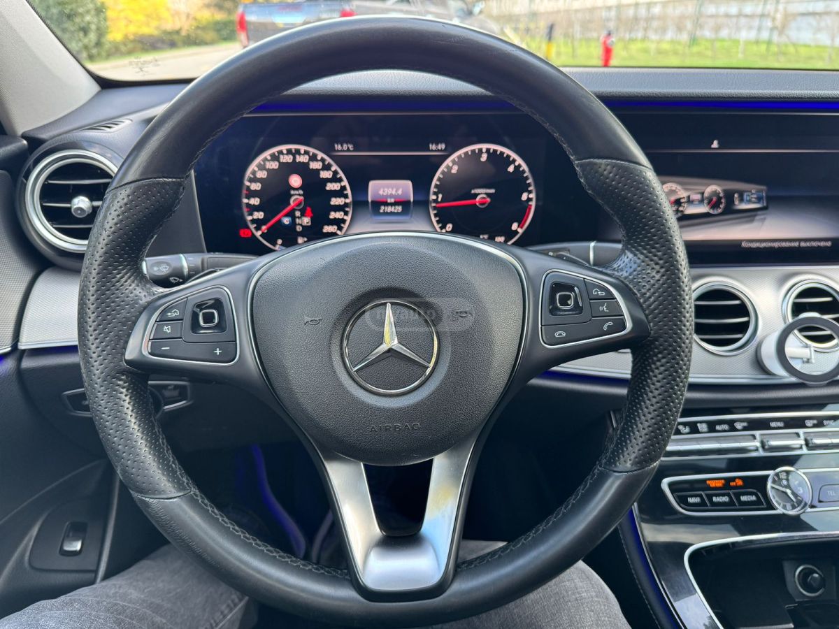 Mercedes-Benz E 220 - фото 11