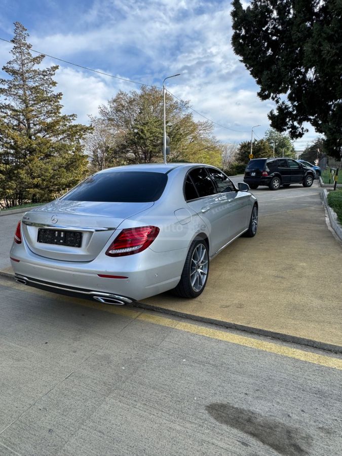 Mercedes-Benz E 220 - фото 14