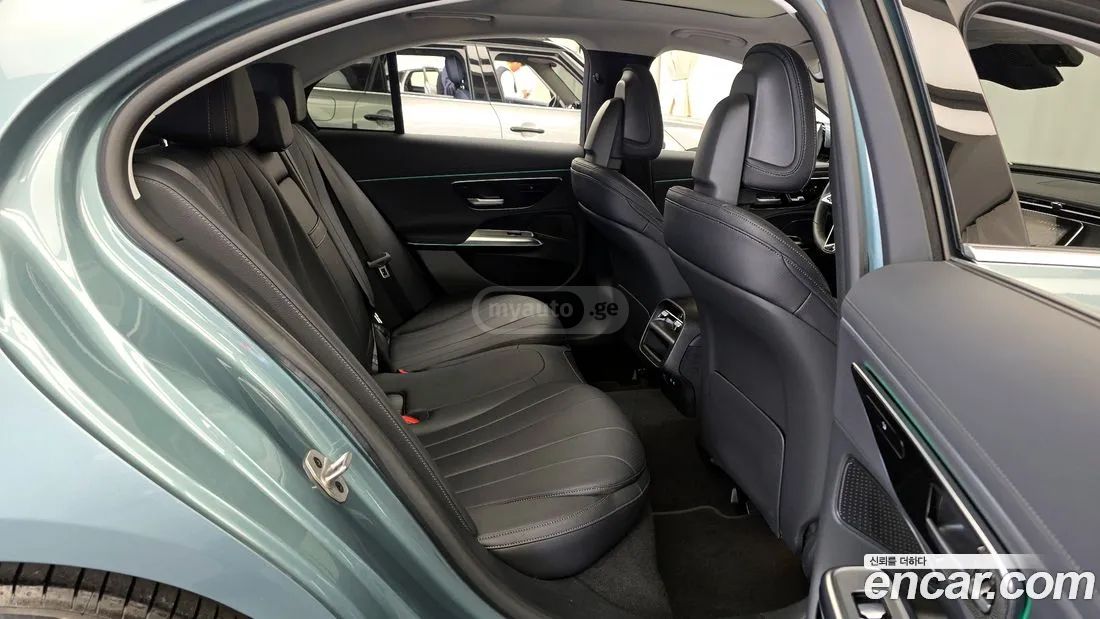 Mercedes-Benz E53 AMG 2024 — миниатюра 12