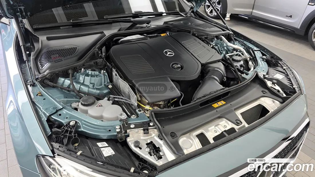 Mercedes-Benz E53 AMG 2024 — миниатюра 6