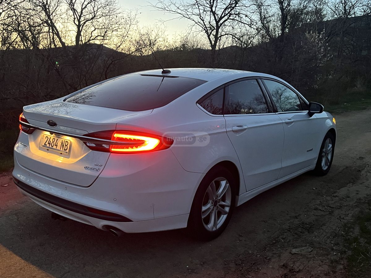 Ford Fusion - фото 5
