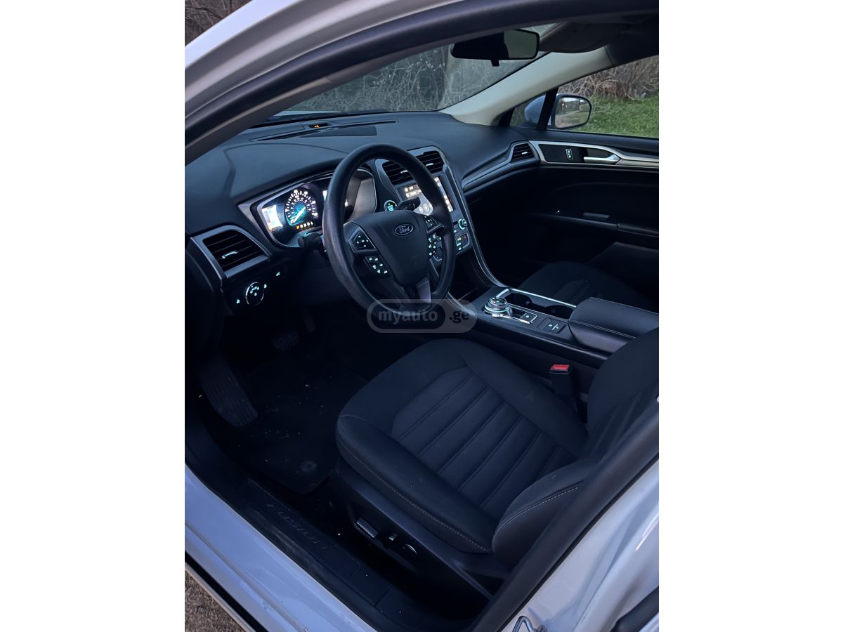 Ford Fusion - фото 8