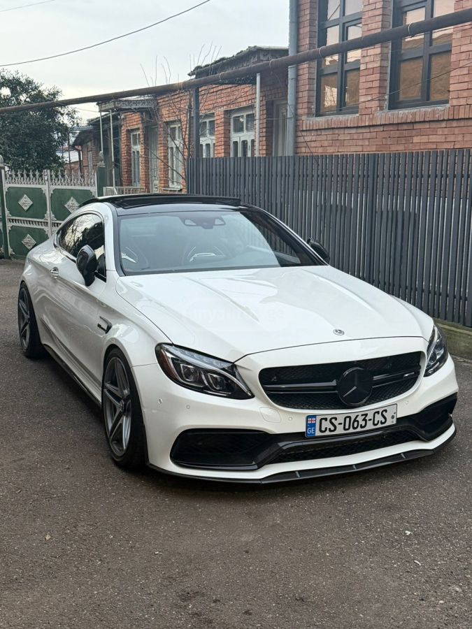 Mercedes-Benz C 63 AMG - фото 2