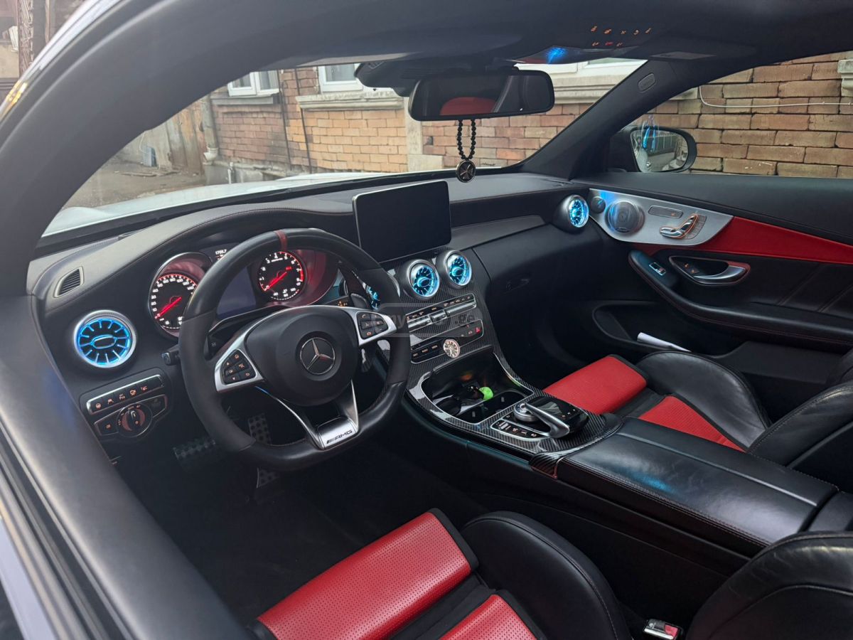 Mercedes-Benz C 63 AMG - фото 6